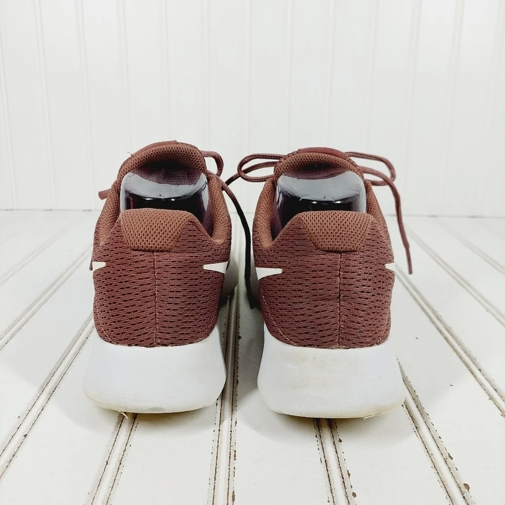 Nike Women's Tanjun Smokey Mauve / White Ankle-High Running Sneakers H1024 - Picture 3 of 9